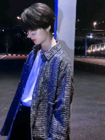 陷入玫瑰