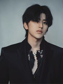 蔡徐坤：玫瑰熱戀