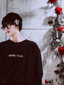 丁程鑫：无人念