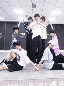 TNT和她的不靠谱经纪人