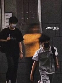 極禹：看不見光明的救曙