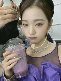 愛(ài)豆ins自拍圖片