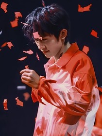 易烊千玺：予我玫瑰
