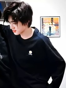 宋亚轩：恋上你后欲罢不能