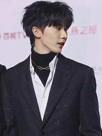 马嘉祺：假装叔侄