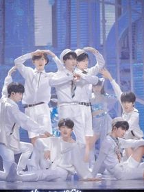被李飞拐来的时代少年团小师妹