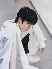 劉耀文，你軟萌奶兇的小嬌妻又跑了