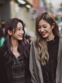 詩情畫奕：她總會(huì)在你面前卸下偽裝