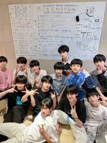TF家族：我和同學(xué)被時代峰峻看上了??？