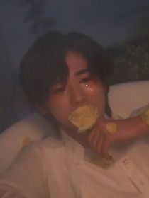 宋亞軒：偽奶吸血鬼