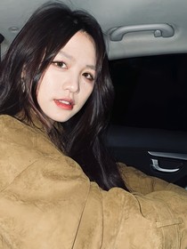 哥哥姐姐們和一個小迷妹