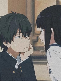 他爱恋她