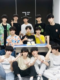 TF家族：新来的姐姐吗？