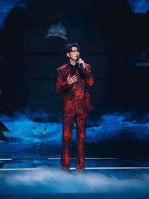 蔡徐坤：夫人不許跑