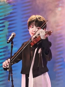 all润：离我远点！