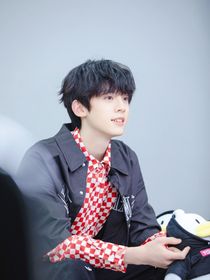 左航：小废物，你会什么呀