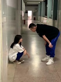 不一样的转学生