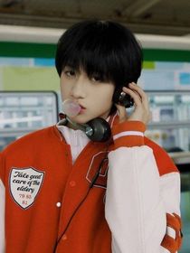 all朱：要攻略11個(gè)男生