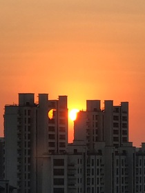 街边的日落