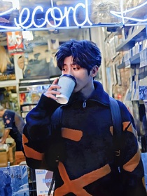 与坤恋爱……