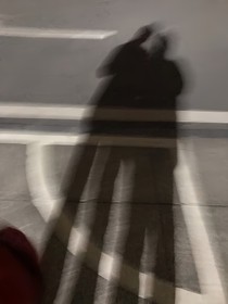 她脖子上的草莓印
