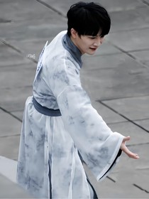 周深and周淺：六月書(shū)寫(xiě)雨后的街道