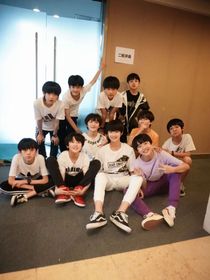 TF三代：沙雕女孩进时代峰峻