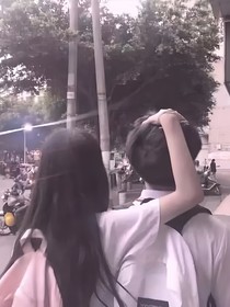 樹深時見鹿，鹿心亦我意
