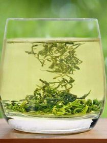 穿成男版绿茶后
