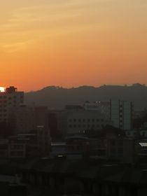逃离海城