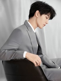 王俊凯：默认关系