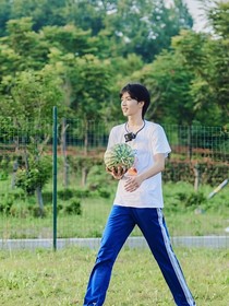 刘耀文：站姐好甜……