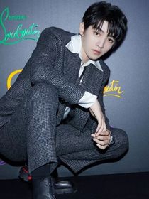 王俊凯的办公室