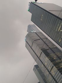 不理我