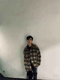 严浩翔：重生豪门隐婚情