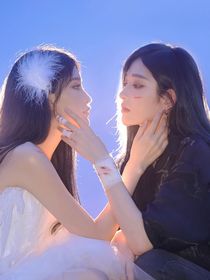 奕周重见