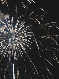 窈陷