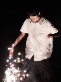 宋亞軒：透過玻璃的那片海