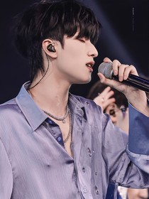 严浩翔：狼狈的爱
