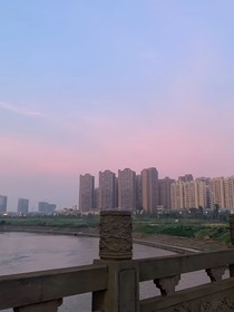 陌生人，你好，再见了