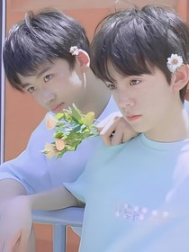 左鄧：穿書(shū)？攻略深情男二！