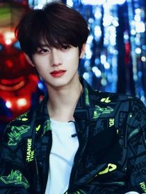 朱志鑫：少年明媚似驕陽(yáng)，叫我不敢忘