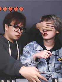 人潮汹涌，伊人如斯