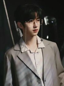 贺峻霖：我的同桌是明星