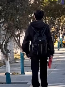 贺老师的小姑娘