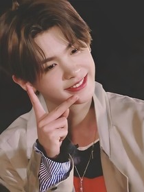 黄明昊：肆意的爱