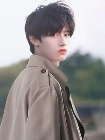 明月高高掛，思念在心頭
