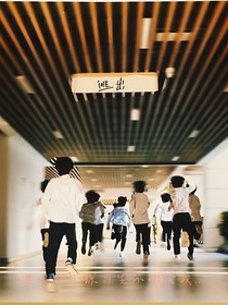 TF家族：逃出