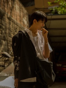 玩超能力是吧？?。?！