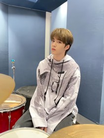 劉耀文：妹妹的腰真細(xì)